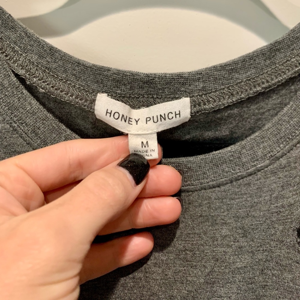 Honey Punch Distressed Muscle T-Shirt - Picture 4 of 5